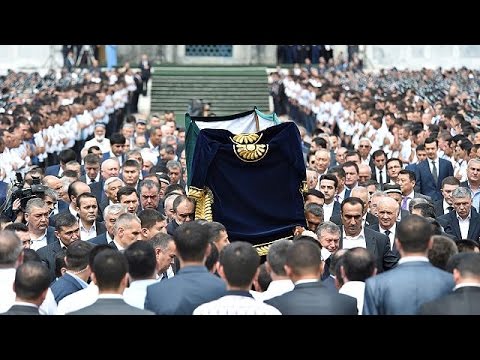 جثمان إسلام كريموف يوارى التراب في مسقط رأسه سمرقند