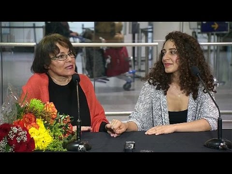 السلطات الإيرانية تطلق سراح هما هودفر الايرانية الكندية