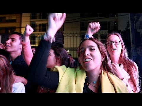 احتفالات معسكر رافضي اتفاق السلام مع الفارك في كولومبيا