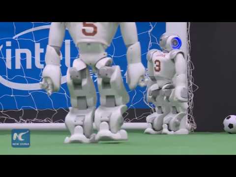 مواجهة مثيرة بين عدد من الإنسان الآلي فى بكين