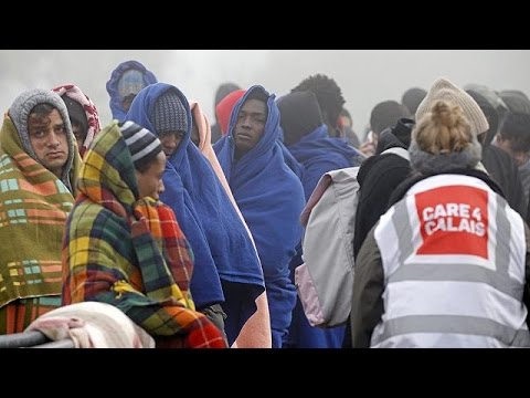 100 قاصر أمضوا ليلتهم في العراء عند مخيم كاليه المغلق