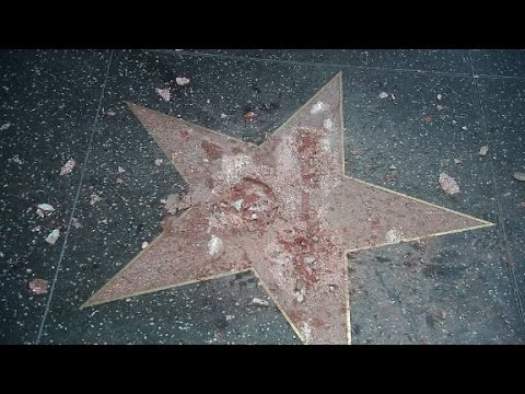 لحظات تدمير نجمة المرشّح الأميركي دونالد ترامب