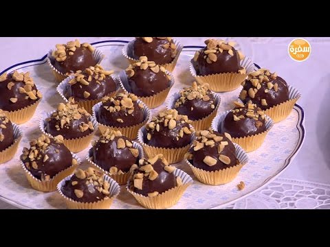 طريقة عمل كرات التمر بالسوداني المحمص