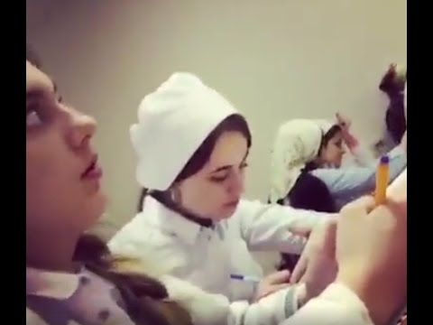 جمال طالبات كلية الطب في الشيشان يشعل فيسبوك