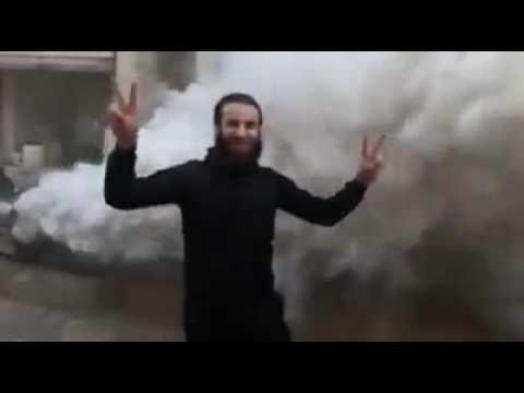 المدنيون يضللون الطائرات الحربية بطريقة عبقرية في حلب