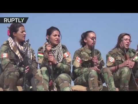 مغنيات كرديات يخضن معركة الموصل