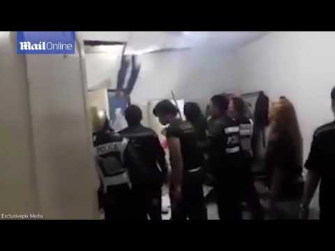 مغتصب يختبئ من الشرطة في السقف