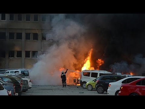 مقتل شخصيْن وإصابة 16 إثر تفجير سيارة مفخَّخة في تركيا