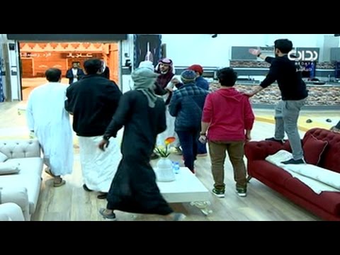 مشاجرة بين مجموعة شباب خليجيين على الهواء