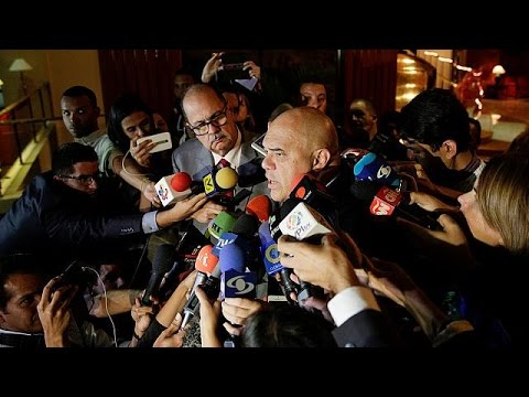 المعارضة الفنزويلية تخفق في عقد جولة جديدة للحوار مع الحكومة