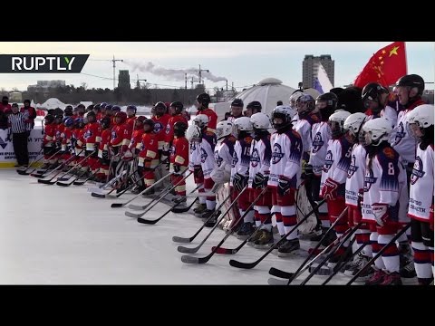 مباراة هوكي على جليد نهر آمور