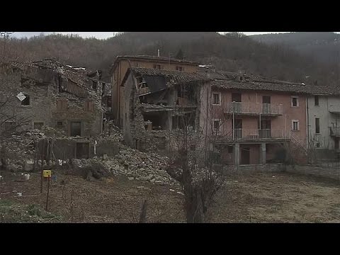 هزات أرضية تضرب وسط إيطالية