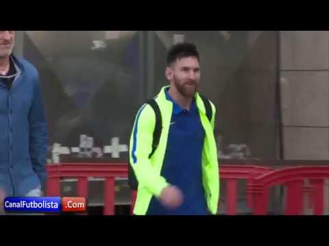 بالفيديو لويس سواريز يحتفل مع ليونيل ميسي داخل أتوبيس برشلونة