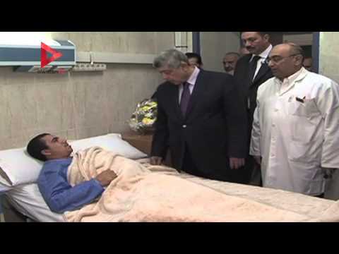 وزير الداخلية يزور مصابي الشرطة