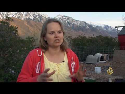 شاهد الأميركي بريدي ويليامز يتحدى الكنيسة