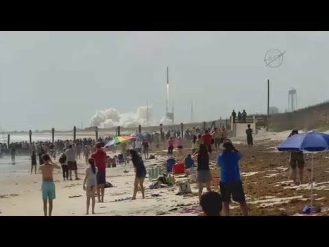 شاهد لحظة إطلاق صاروخ أطلس الأميركي مع سيغنوس على متنه