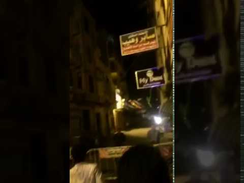 شاهد  لحظة انهيار عقار في الإسكندرية