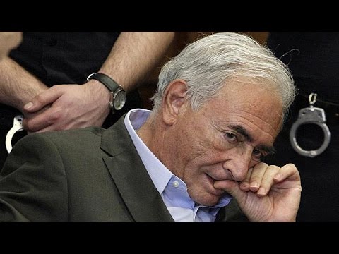 ستراوس يمثل أمام المحكمة بتهمة ممارسة القوادة