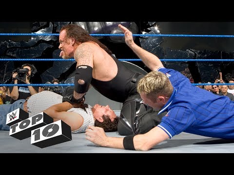 شاهد  مصارعون يعتدون على آباء منافسيهم بالضرب