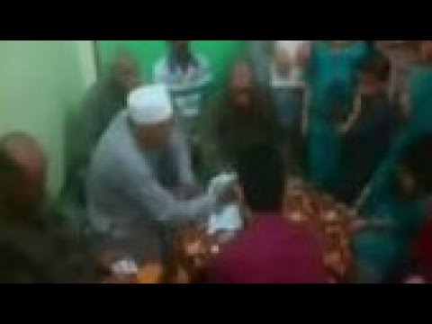 شاهد  لحظات وفاة مأذون بقرية طوخ فى مصر