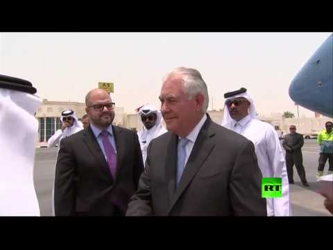 شاهد وزير الخارجية الأميركي ريكس تيلرسون يصل إلى قطر