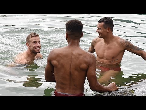 محمد صلاح يقضي استراحته مع لاعبي ليفربول