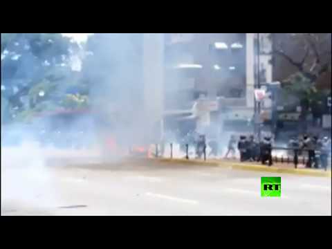 لحظة تفجير هائل في عاصمة فنزويلا كاراكاس