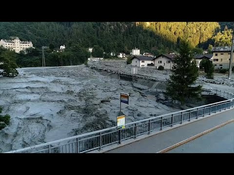 شاهد سقوط جبلي ثانِ في سويسرا والبحث عن مفقودين