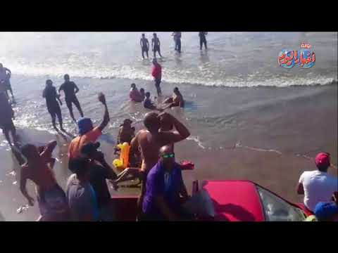 شاهد إخلاء شواطئ رأس البر بسبب ارتفاع الأمواج