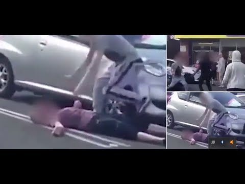 شاهد موجة غضب بين شخصين تتحول إلى مشهد سينمائي