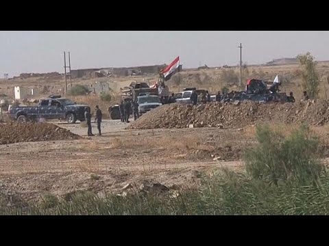 شاهد مواجهات بين الجيش العراقي والبشمركة خارج كركوك