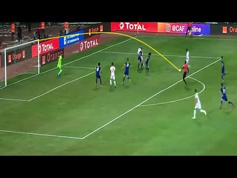 شاهد العارضة تحرم الوداد من الهدف الأول في مرمى الأهلي