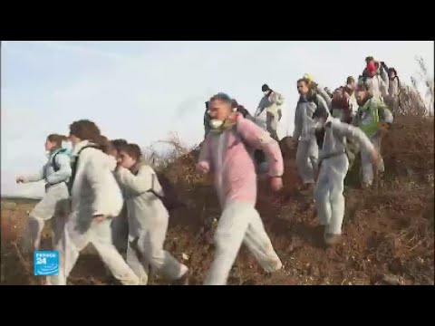 شاهد تجمع آلاف المتظاهرين في مدينة بون الألمانية