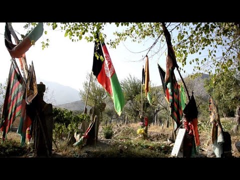 شاهد مأساة صعبة تعيشها أرامل رجال الجيش والشرطة في أفغانستان