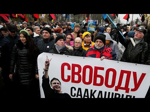 شاهد آلاف المؤيدين لساكاشفيلي يطالبون بإطلاق سراحه