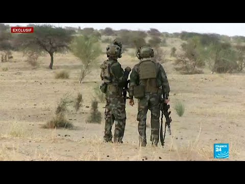 شاهد  القوات الخاصة الفرنسية تستعد للقتال