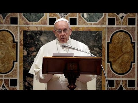 شاهد البابا فرانسيس يدعو النساء لإرضاع أبنائهن