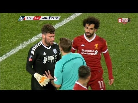 محمد صلاح يحصل على ضربة جزاء وفيرمينو يضيعها