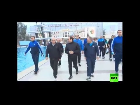 شاهد الرئيس السيسي يُفاجئ طلاب الكلية الحربية في مصر