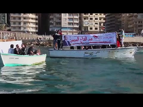 شاهد شوارع مصر تكتسي بلافتات لتأييد عبد الفتاح السيسي