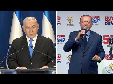 شاهد مسيرة الفلسطينيون خلال عودتهم