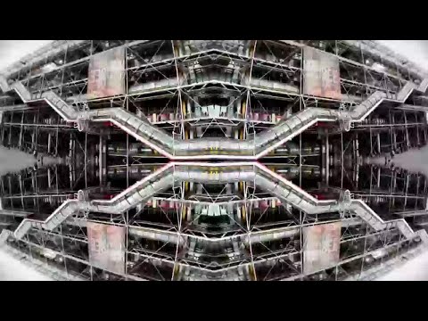 فنانة مصرية تبتكر طريقة جديدة للرسم