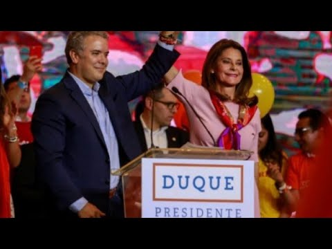 شاهدالرئيس الكولومبي الجديد يؤدي اليمين الدستورية