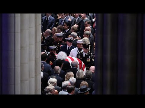 شاهد أوباما وابنة ماكين ينتقدان ترامب