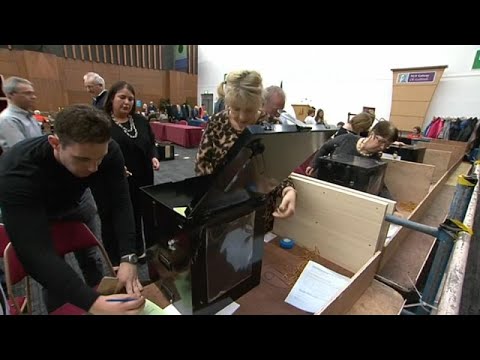 الإيرلنديون يصوتون لصالح حذف تهم التكفير من الدستور