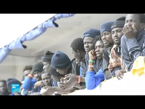 إنقاذ مئات المهاجرين غير الشرعيين في البحر المتوسط