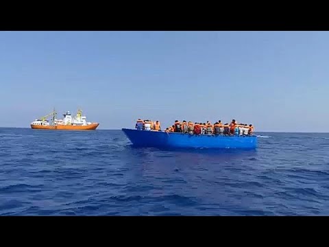 أكواريوس 2 ما زالت في عرض البحر رغم الاتفاق على استقبالها