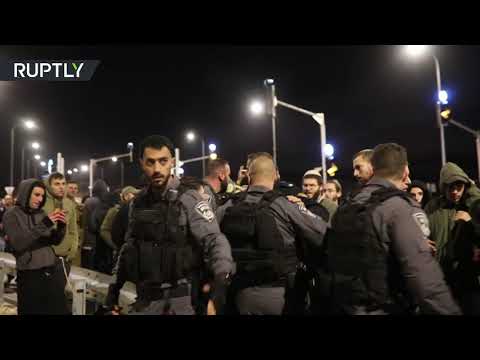 اشتباك المستوطنين مع قوات الشرطة الإسرائيلية في جفعات آساف