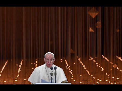 شاهد بابا الفاتيكان يزور كاتدرائية القديس يوسف في أبوظبي