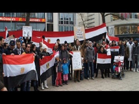 مصريون يُنظمون مظاهرة أمام السفارة القطرية في لندن